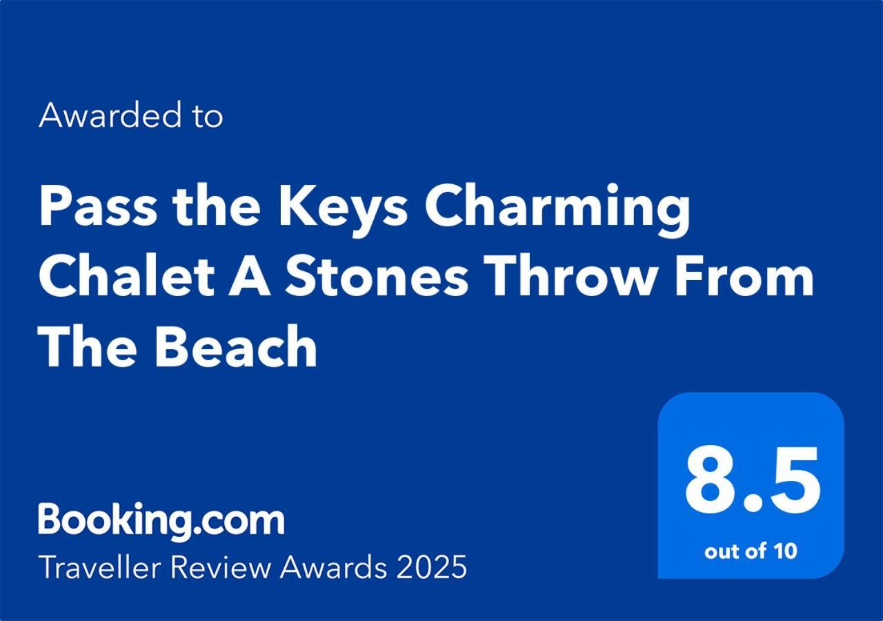 Pass The Keys Charming Chalet A Stones Throw From The Beach Чичестер Экстерьер фото